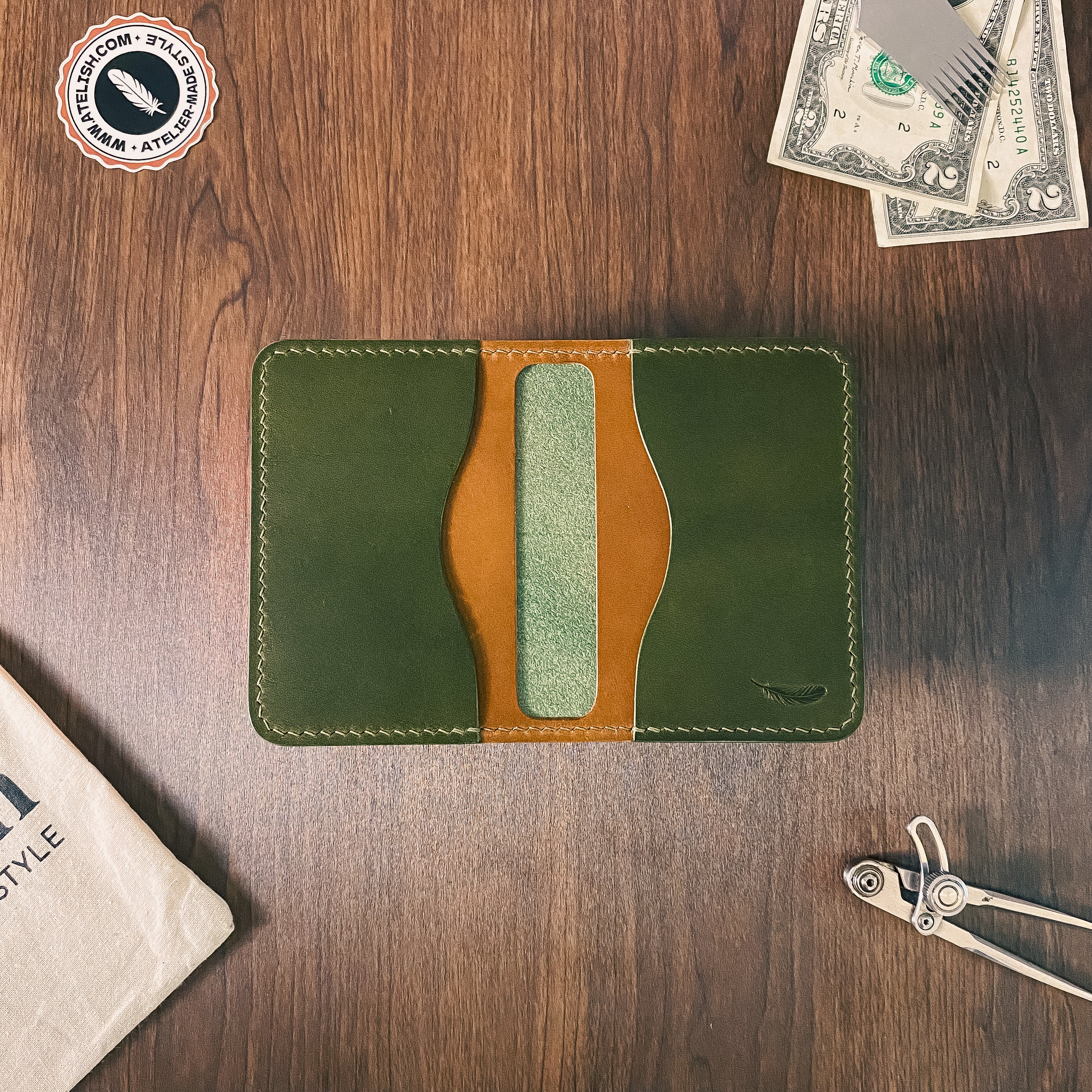 Atelish Buttero Two-Tone Slim Bifold Card Holder