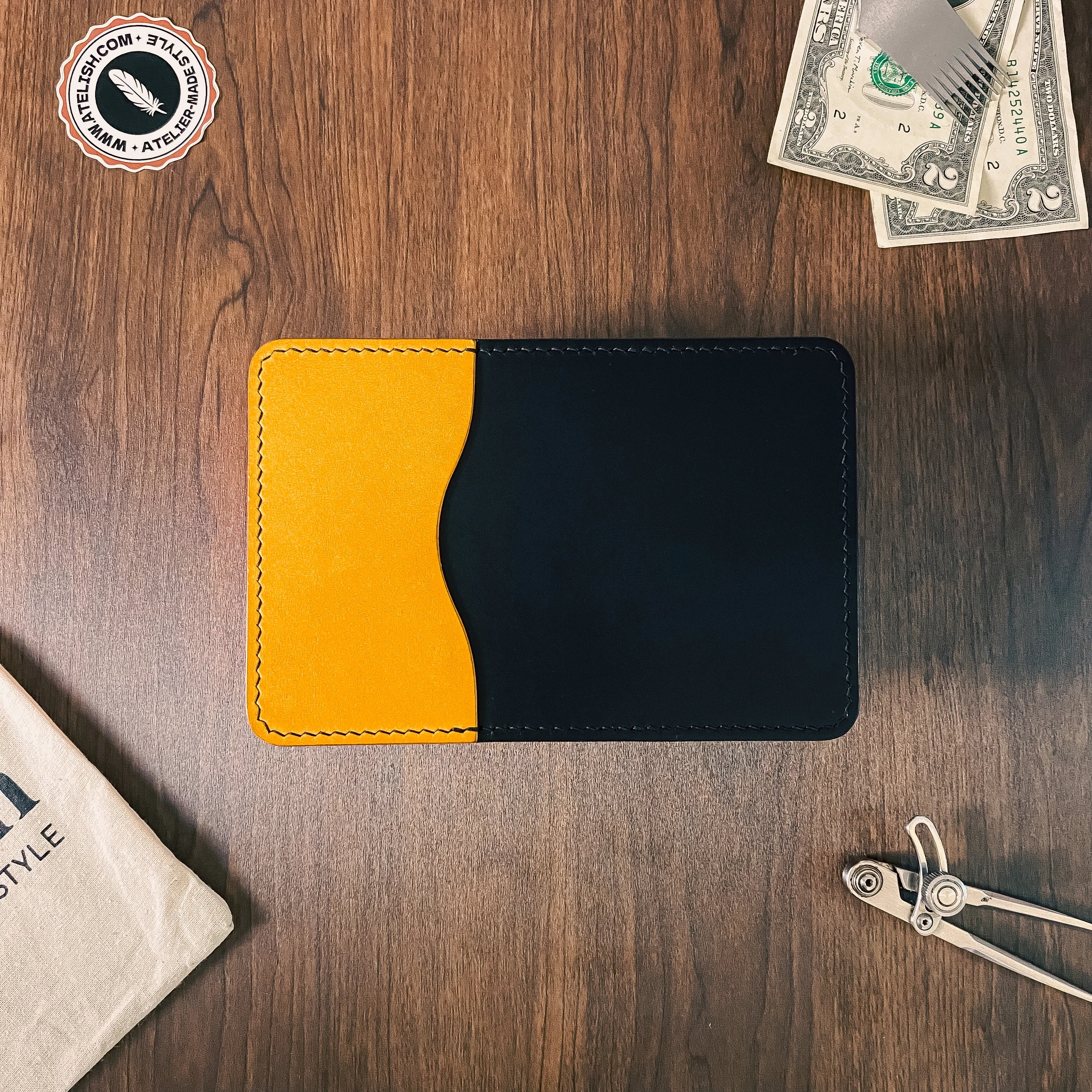Atelish Buttero Two-Tone Slim Bifold Card Holder