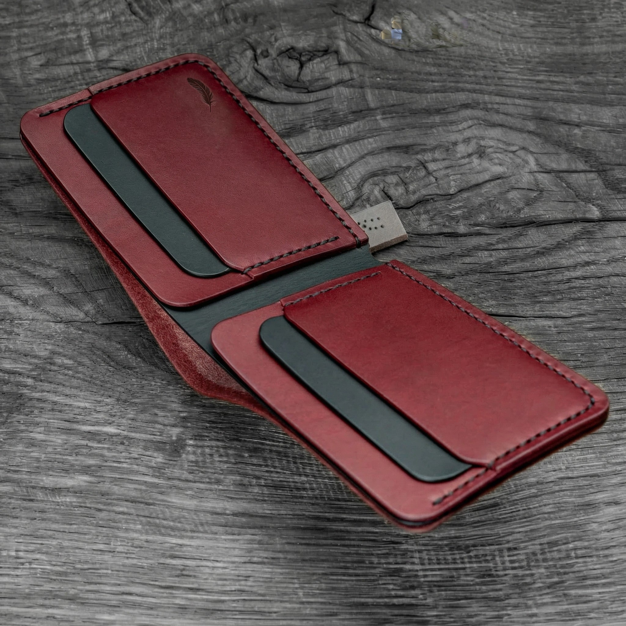 Minimalist Leather Bifold Wallet – Rift 2.1