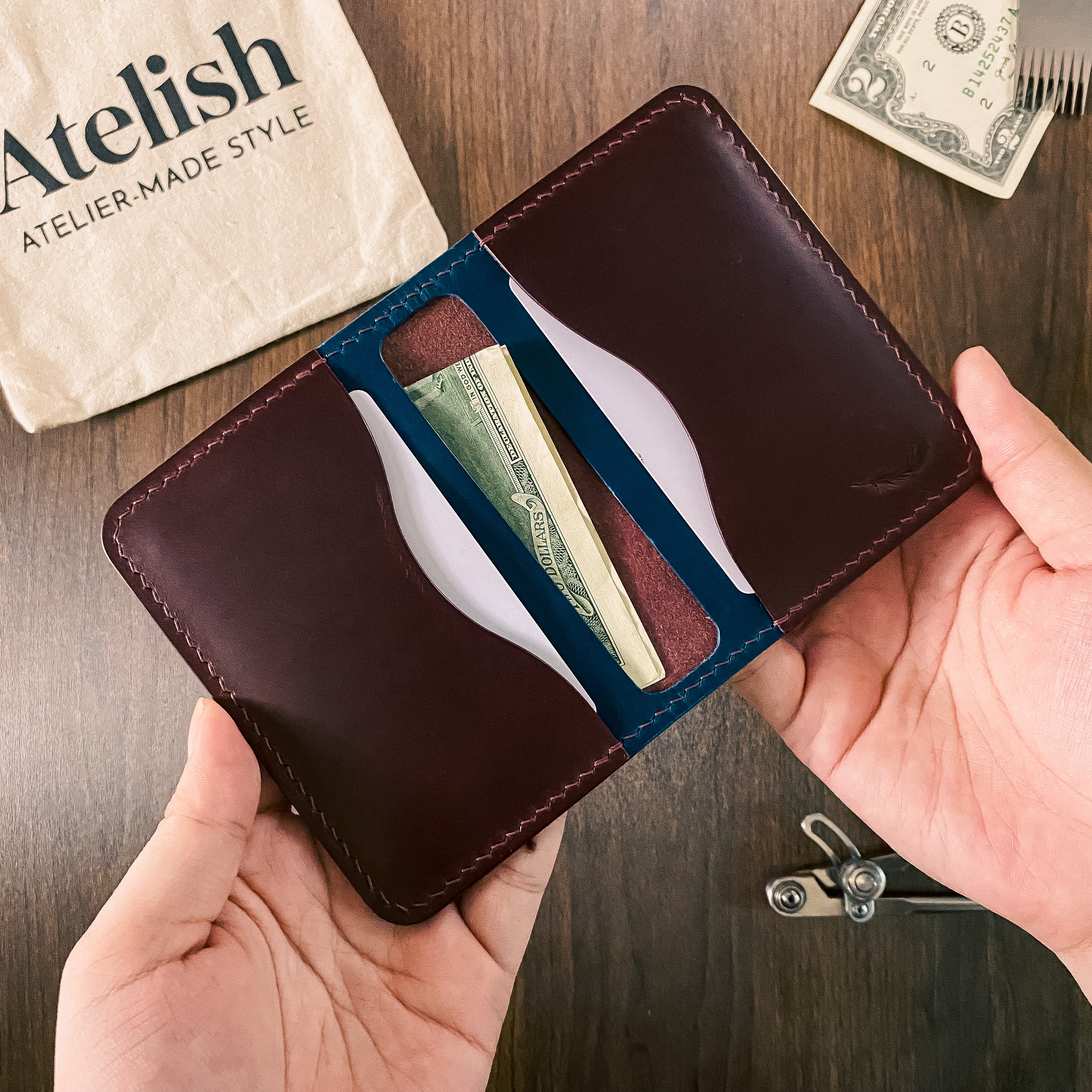 Atelish Buttero Two-Tone Slim Bifold Card Holder