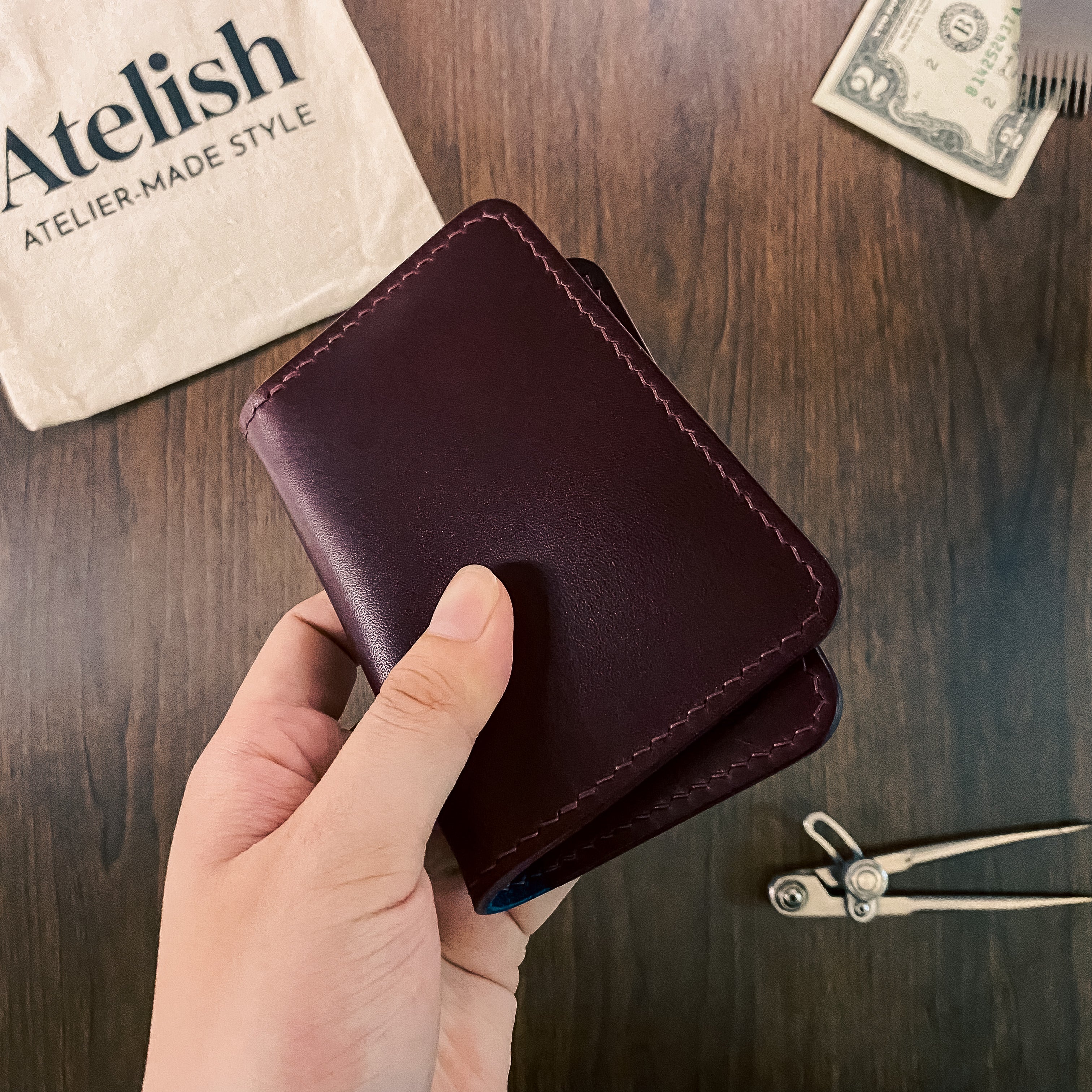 Atelish Buttero Two-Tone Slim Bifold Card Holder