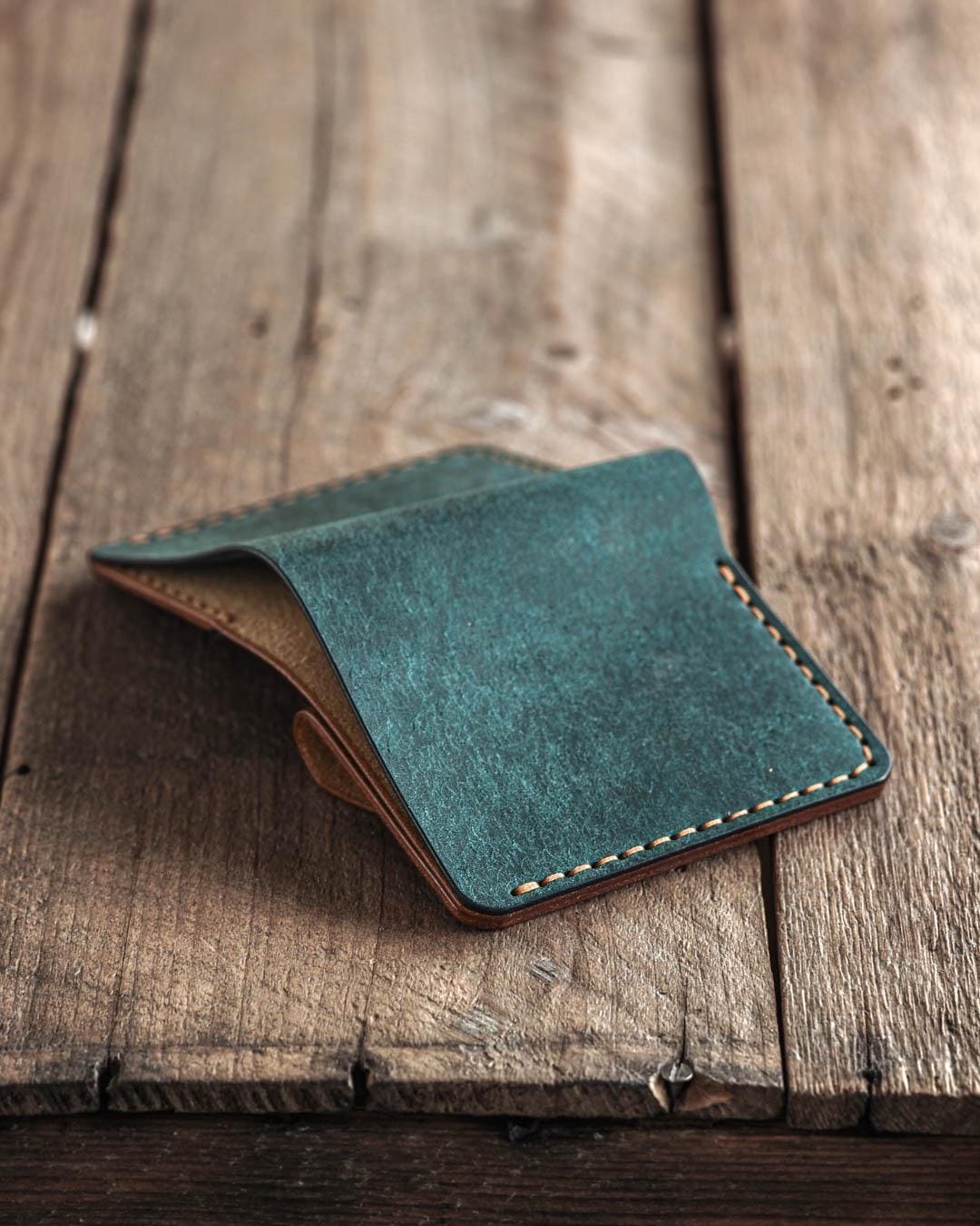 Koloss Bifold Wallet – Handcrafted Full-Grain Leather