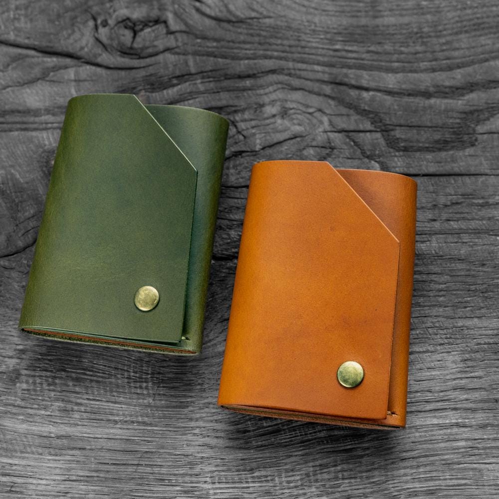 Handmade Minimalist Leather Cardholder – Slim Wallet in Full‑Grain Italian Leather