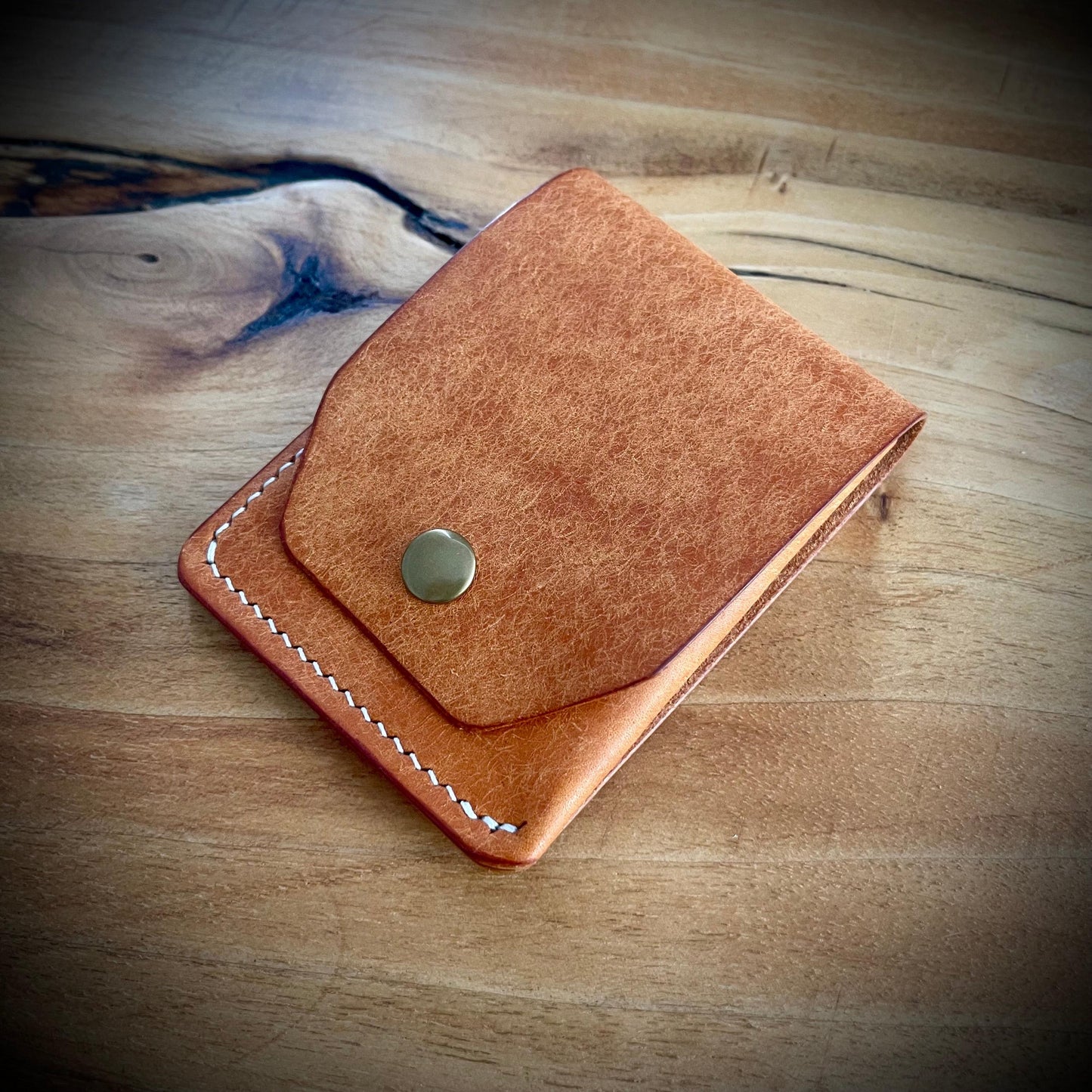 Hemsby Slim Wallet – Artisan-Crafted from Italian Pueblo Leather