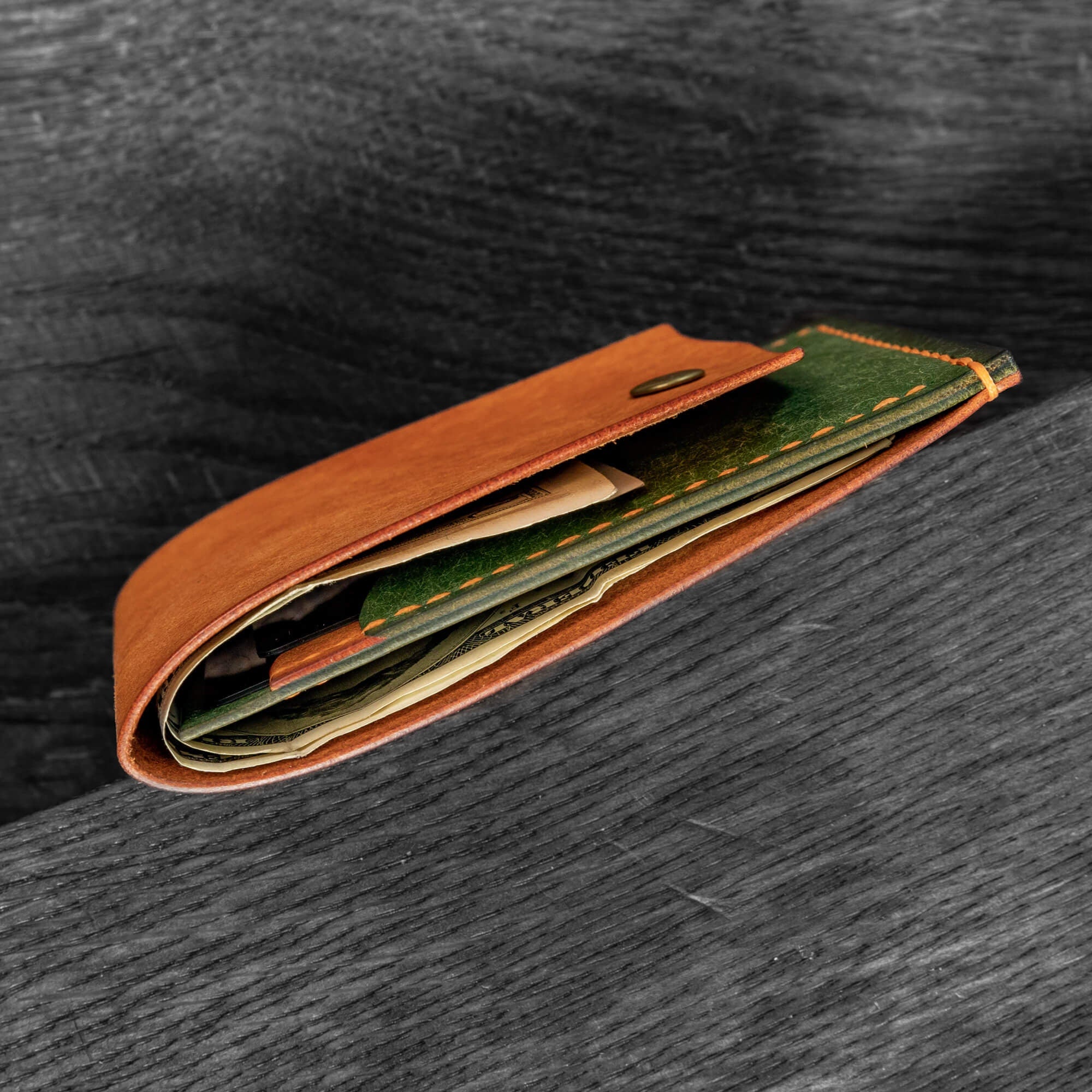 Minimalist Leather Card Holder – Slim Front Pocket Wallet