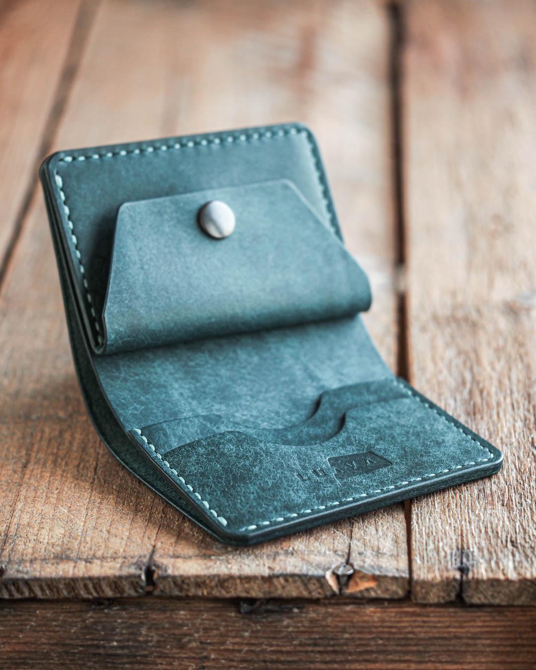 Koloss Bifold Wallet – Handcrafted Full-Grain Leather