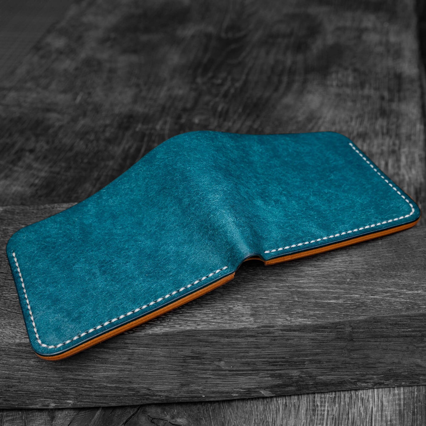 Stash Bifold Wallet – Handcrafted Full-Grain Leather