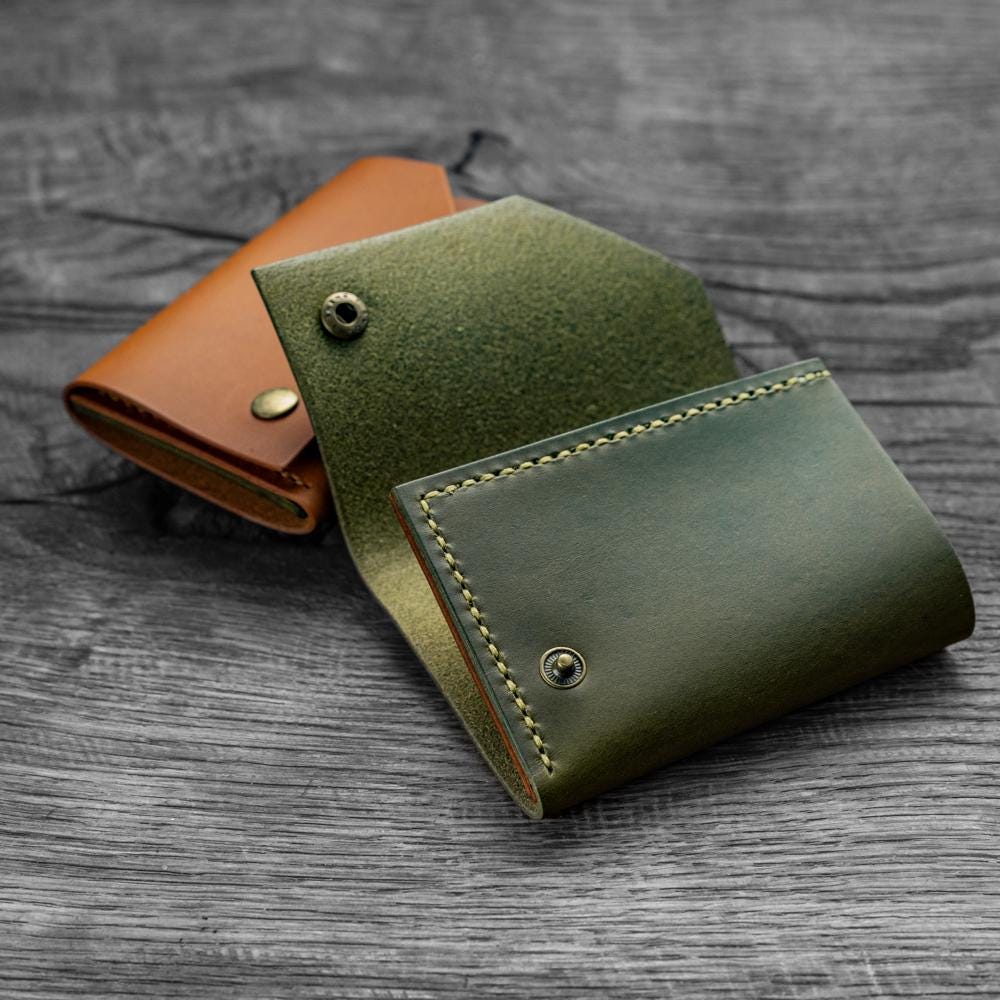 Handmade Minimalist Leather Cardholder – Slim Wallet in Full‑Grain Italian Leather