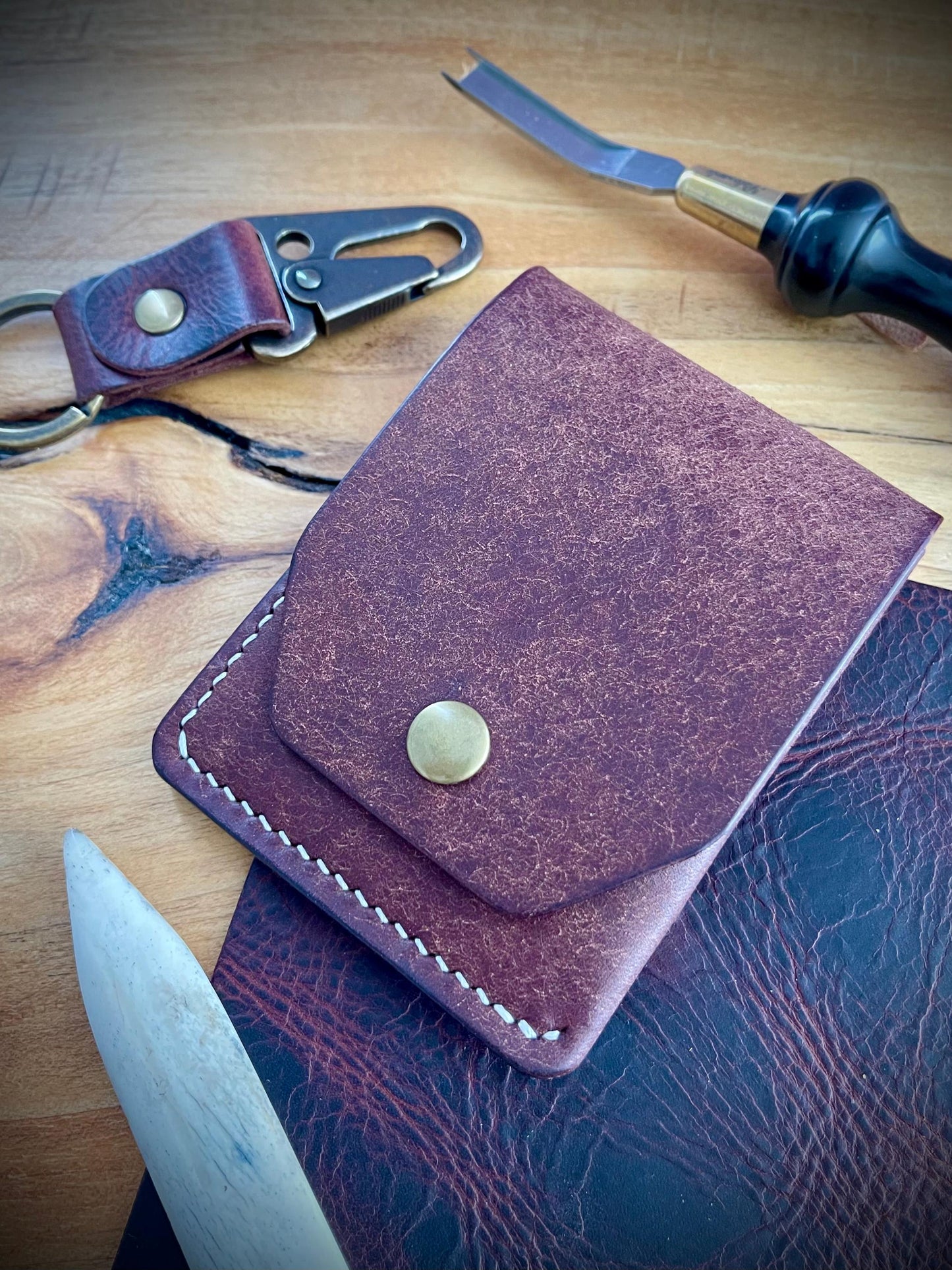 Hemsby Slim Wallet – Artisan-Crafted from Italian Pueblo Leather