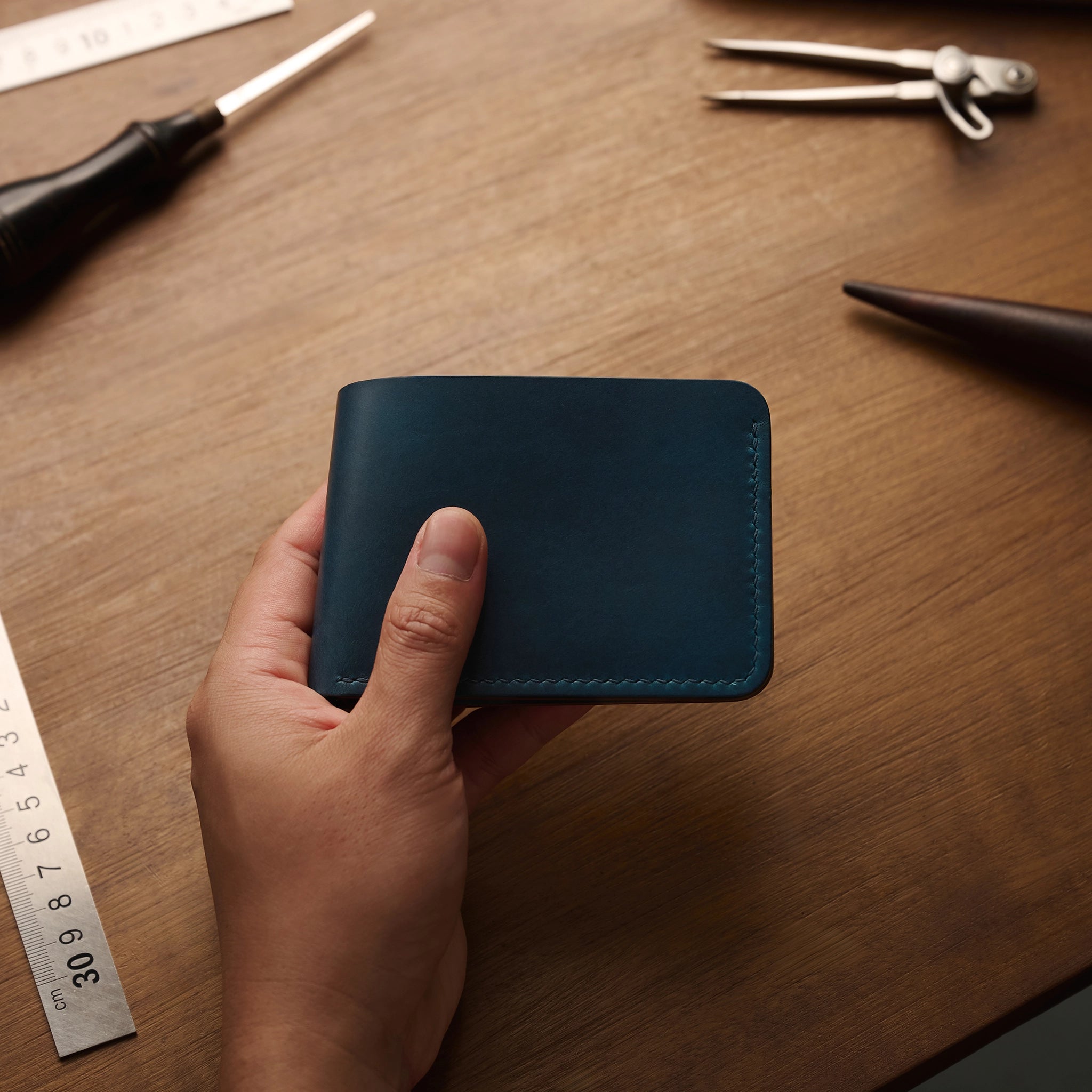 Minimalist Buttero Leather Bifold Wallet