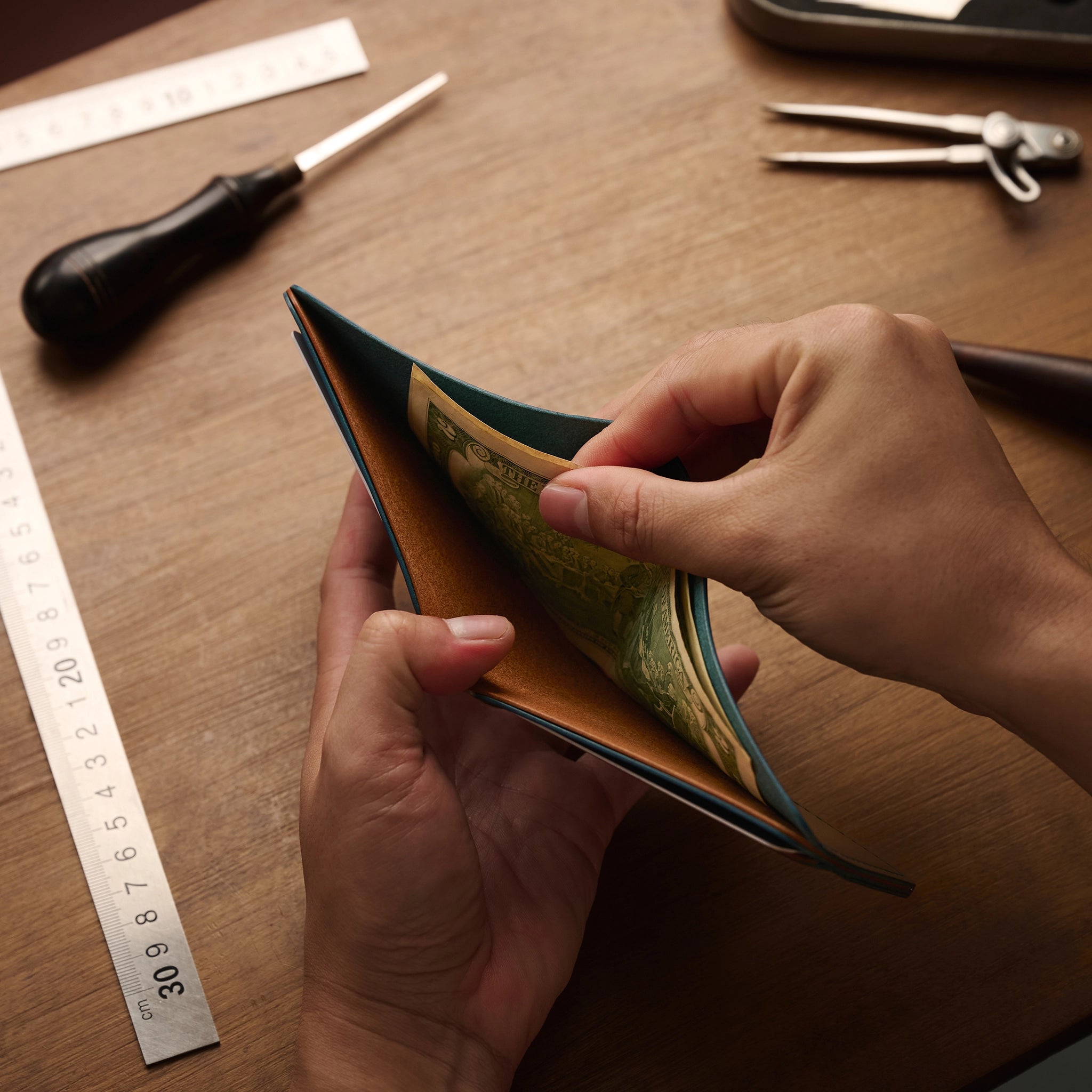 Minimalist Buttero Leather Bifold Wallet