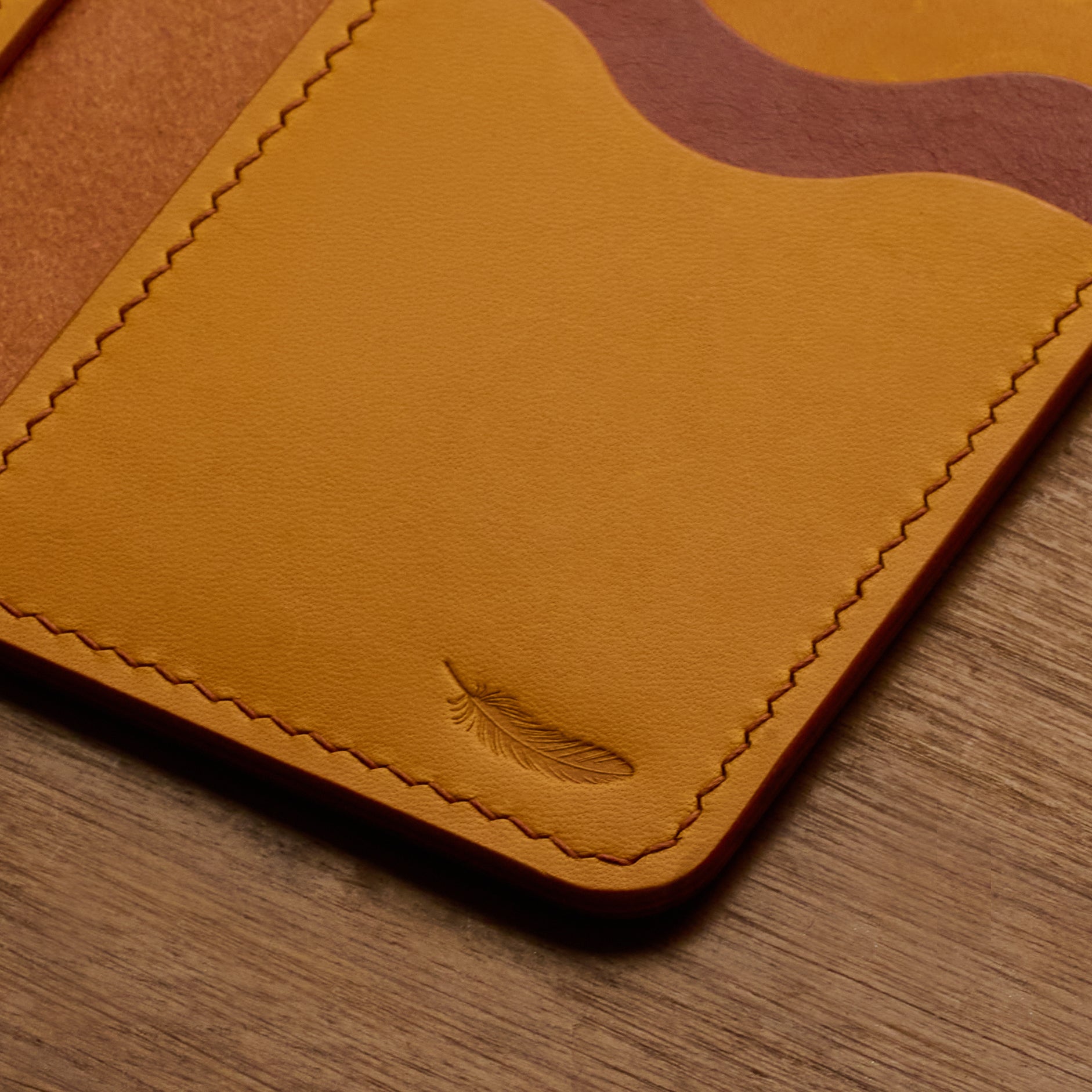 Atelish Buttero Leather Bifold Card Holder