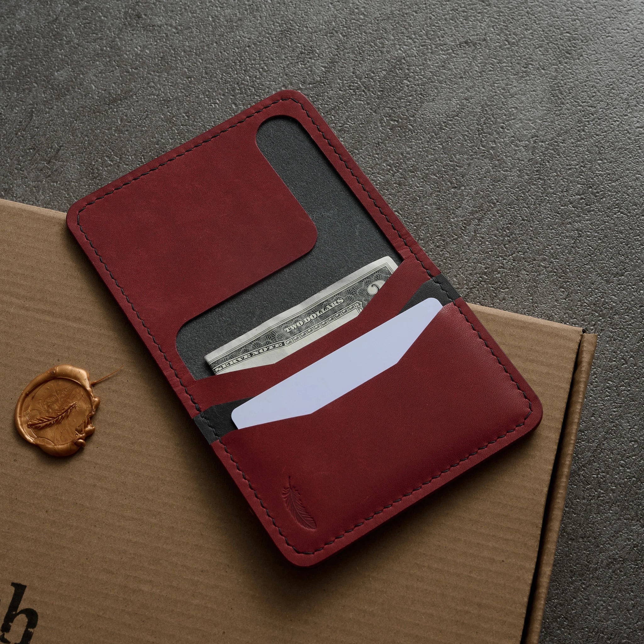 Pueblo Leather Vertical Bifold Card Holder Ver 1
