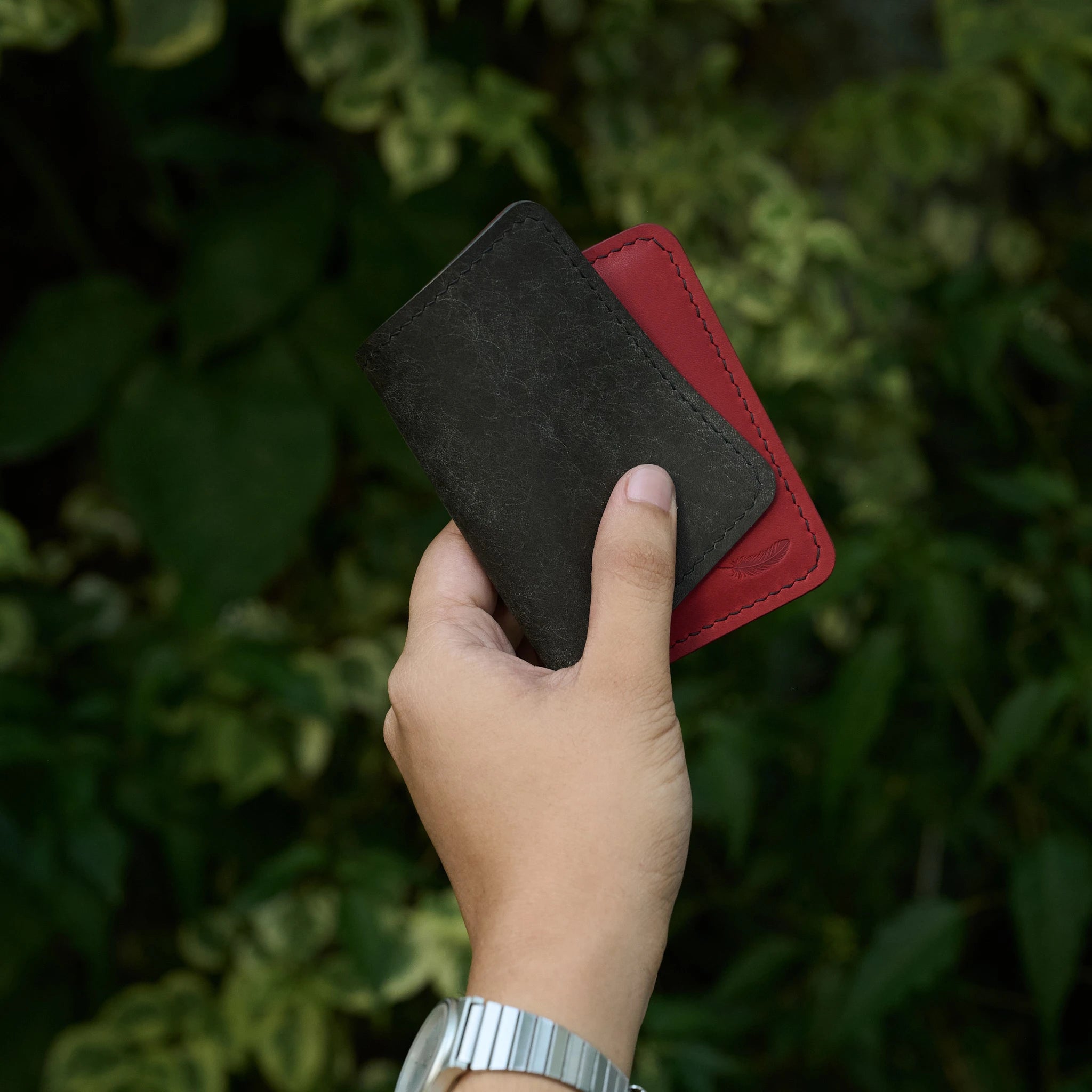 Pueblo Leather Vertical Bifold Card Holder Ver 1
