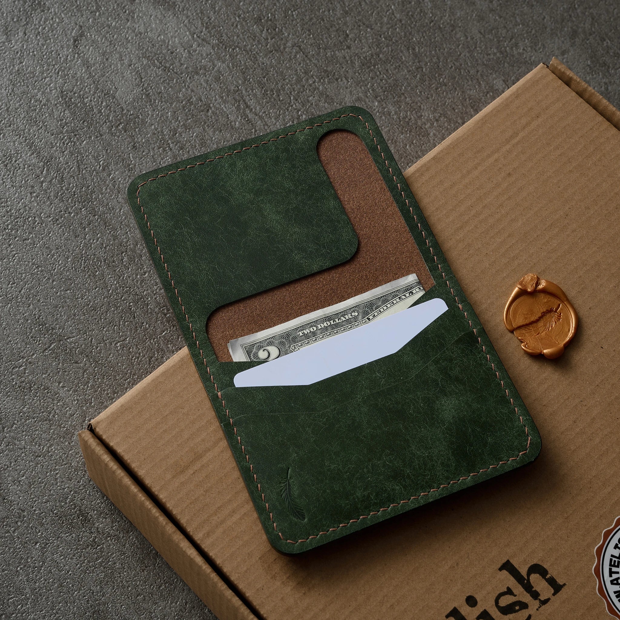 Pueblo Leather Vertical Bifold Card Holder Ver 1