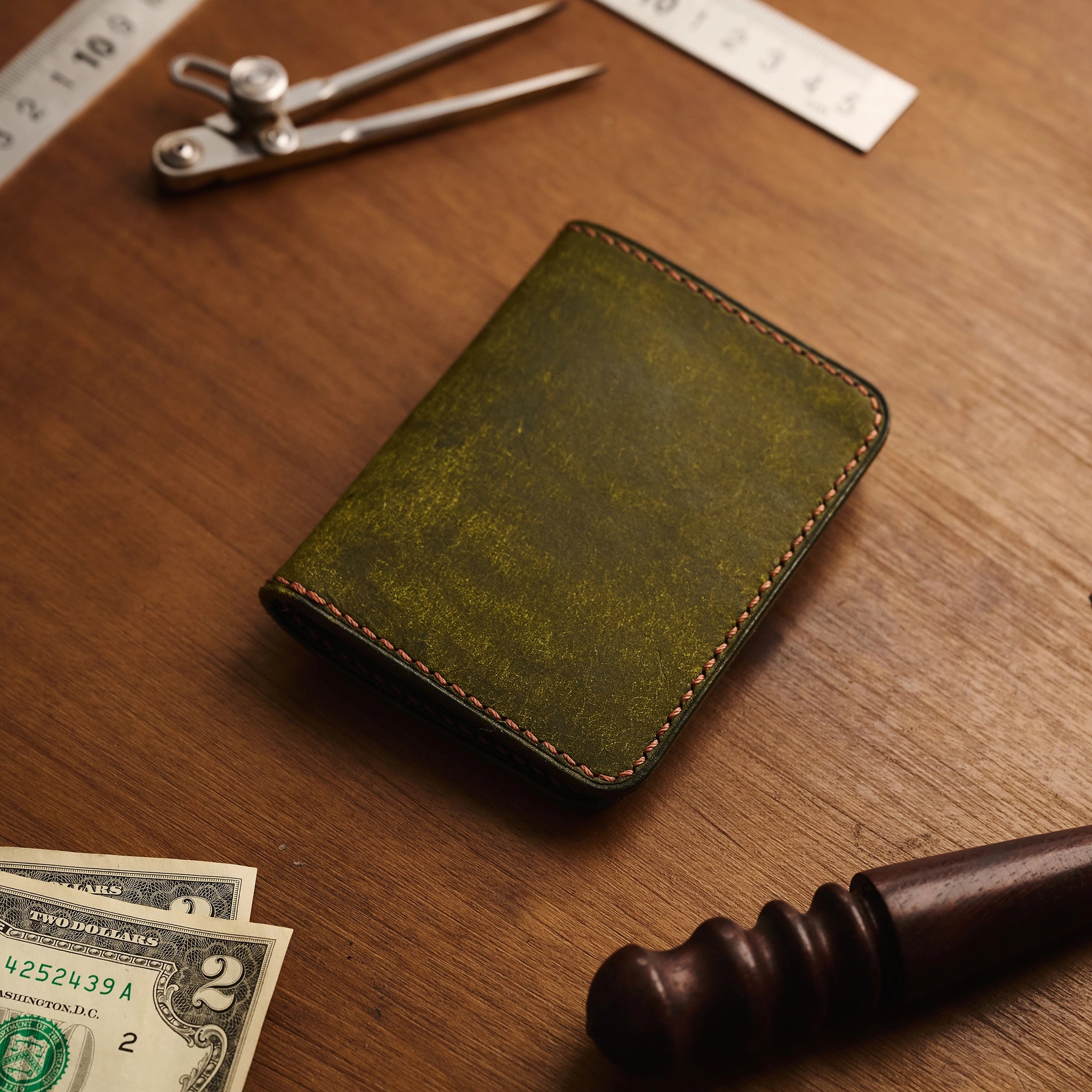 Pueblo Leather Vertical Bifold Card Holder Ver 2
