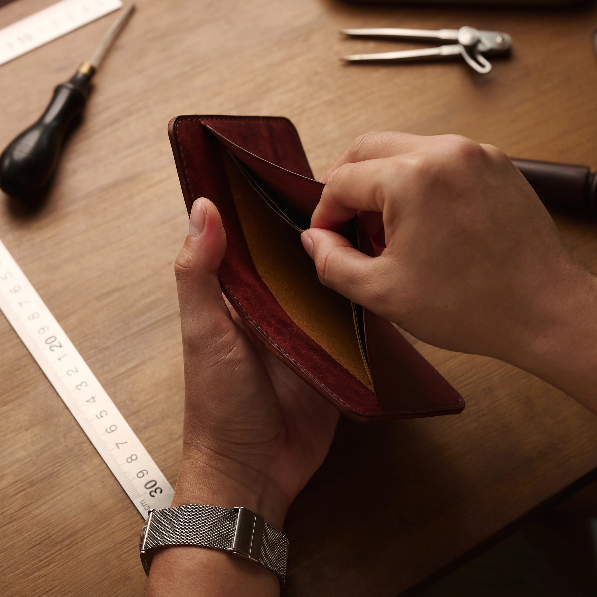 Vertical Pueblo Leather Slim Bifold Wallet Ver 2