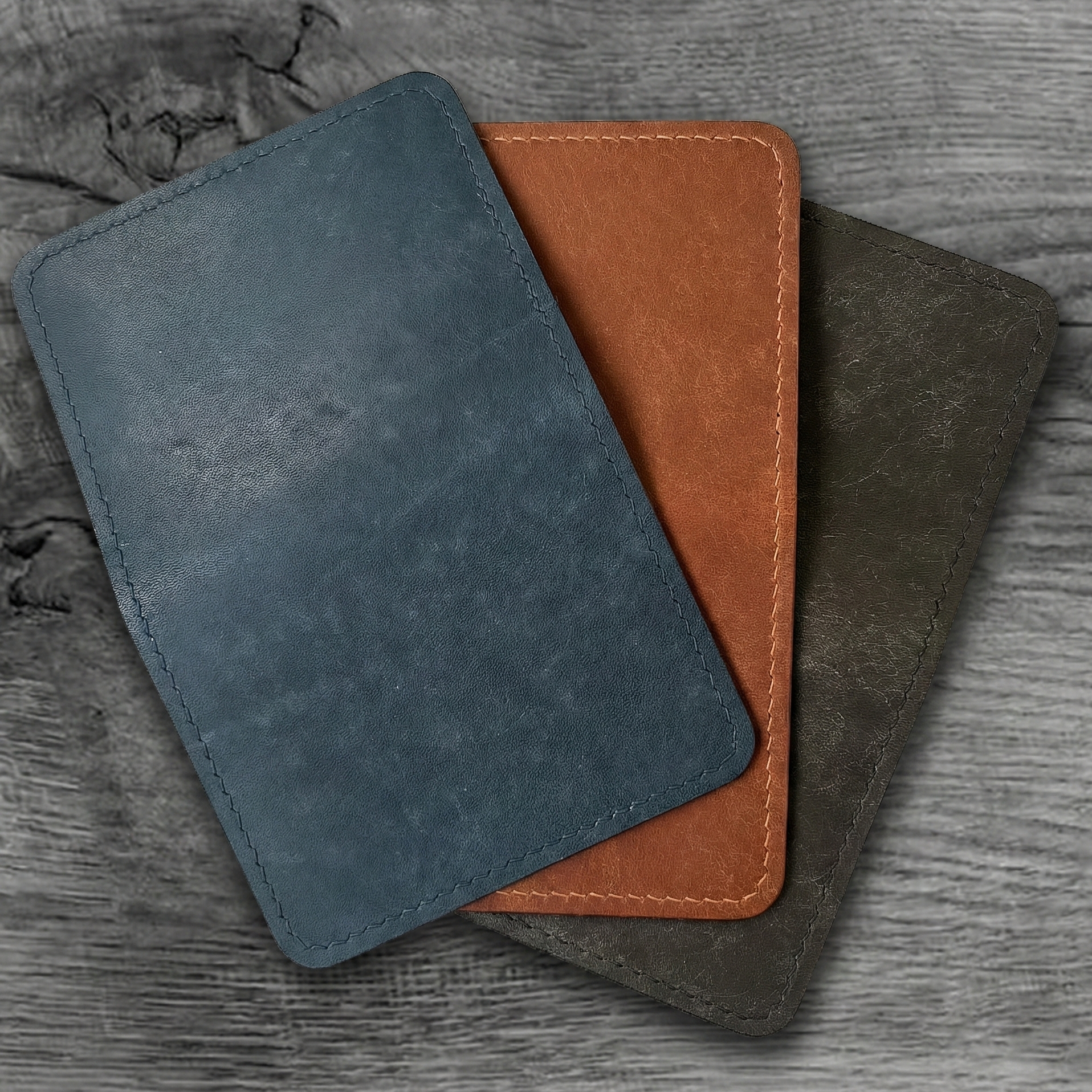 Pueblo Leather Vertical Bifold Card Holder Ver 1