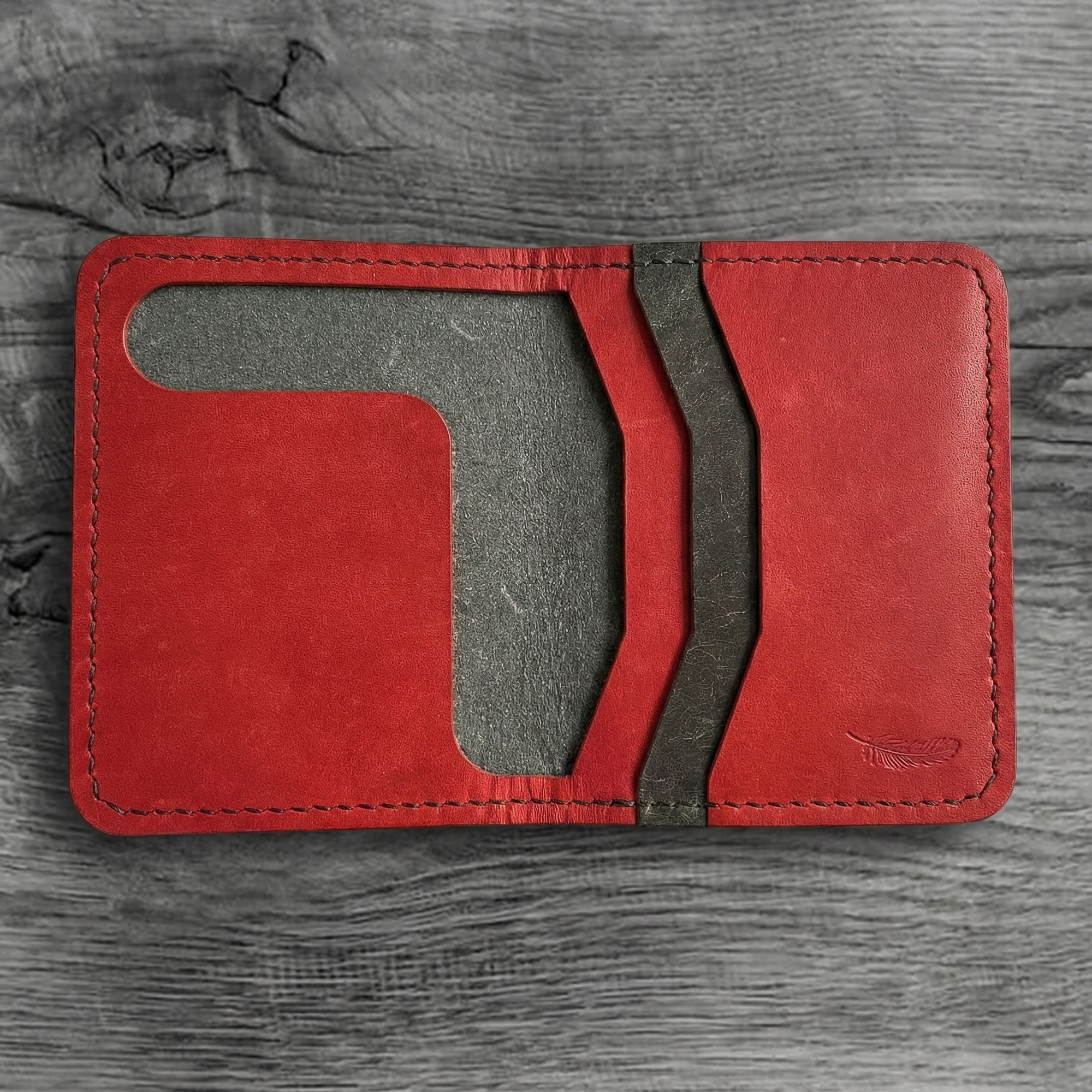 Pueblo Leather Vertical Bifold Card Holder Ver 1