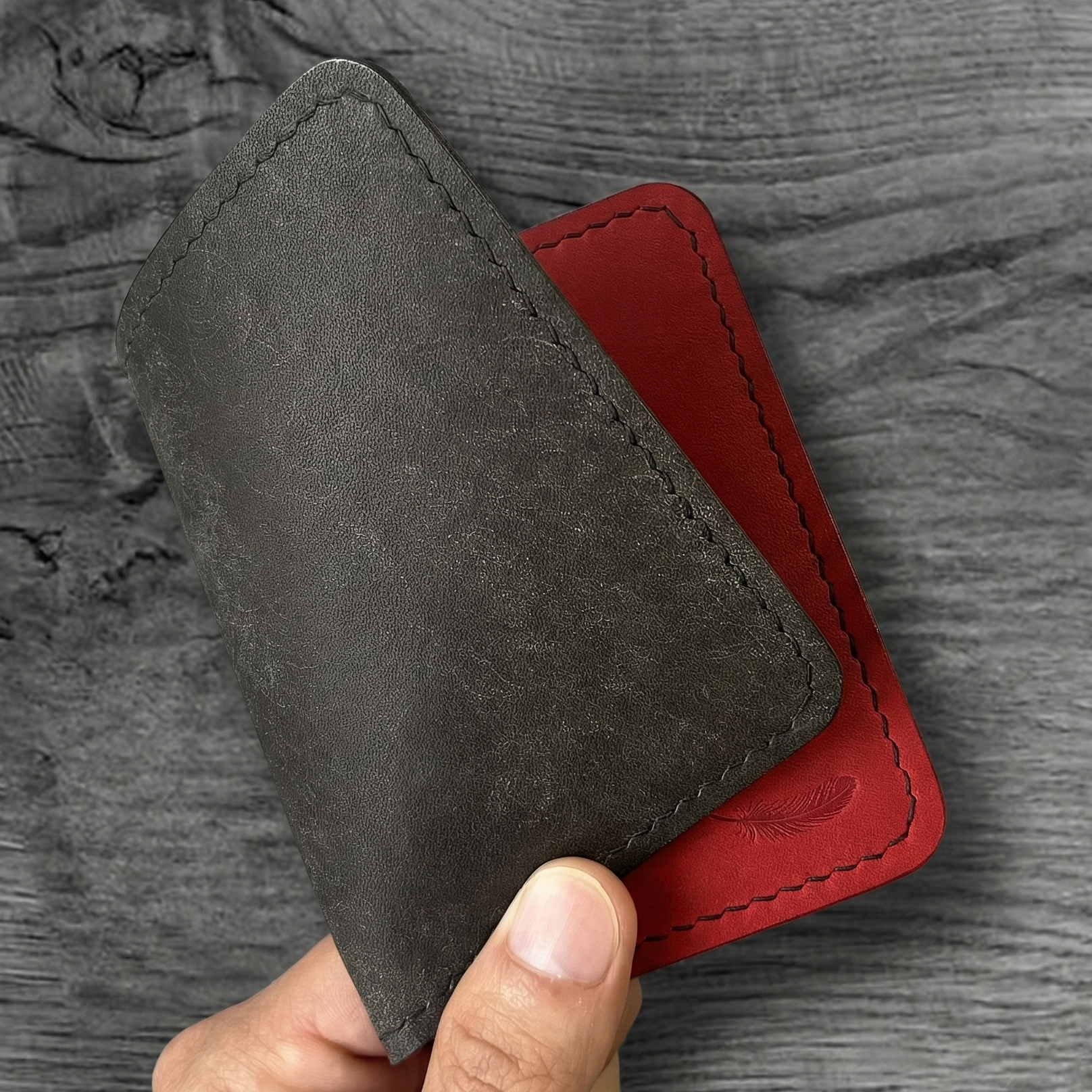 Pueblo Leather Vertical Bifold Card Holder Ver 1