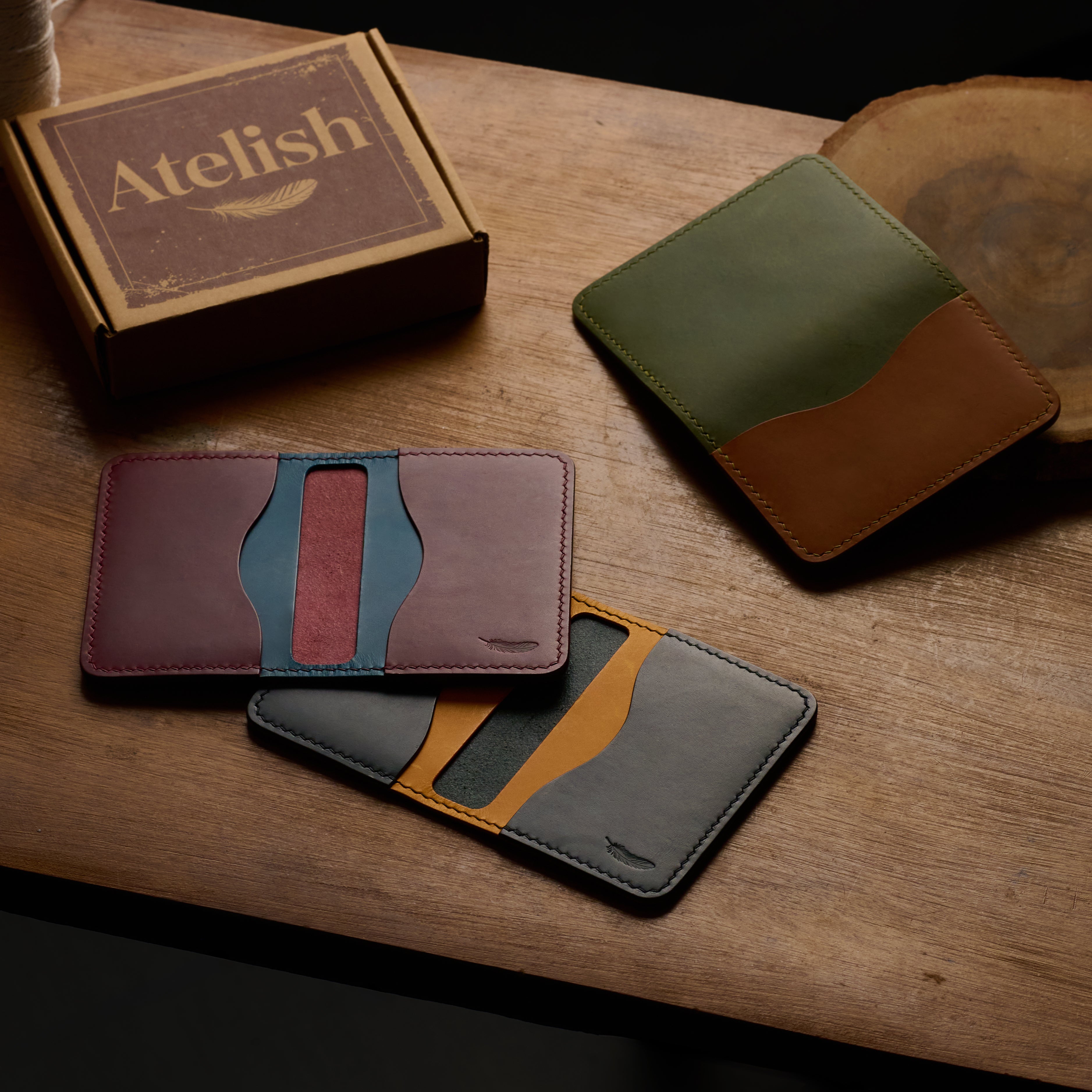 Atelish Buttero Two-Tone Slim Bifold Card Holder