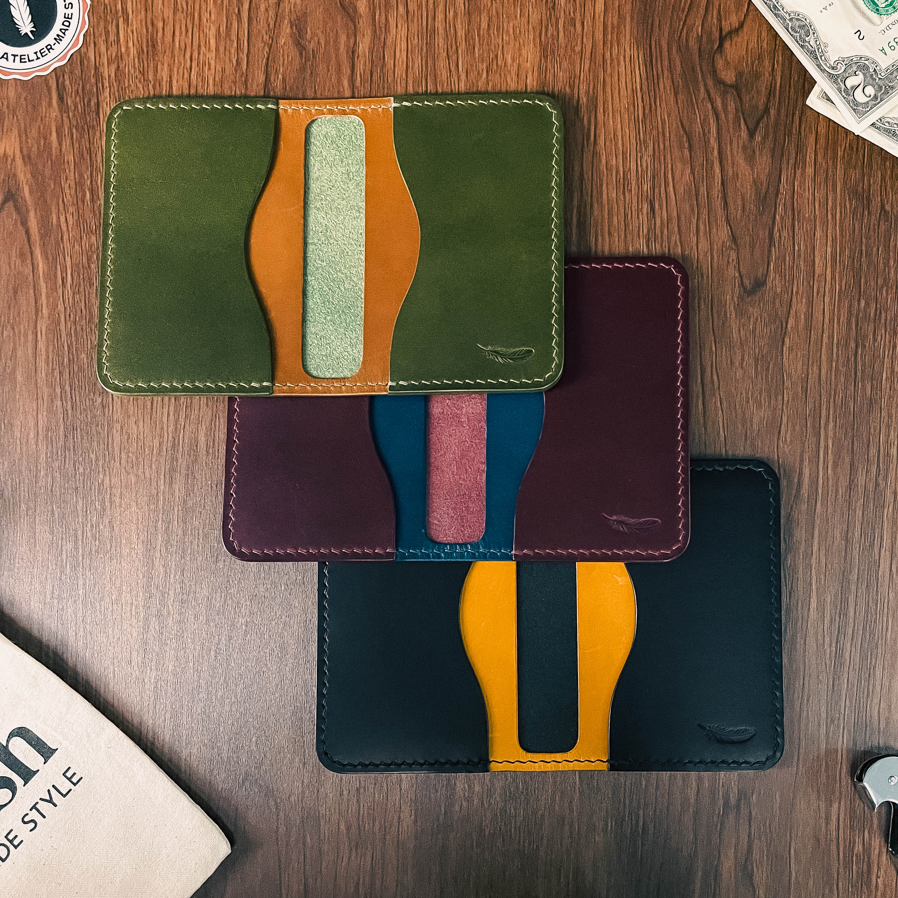 Atelish Buttero Two-Tone Slim Bifold Card Holder