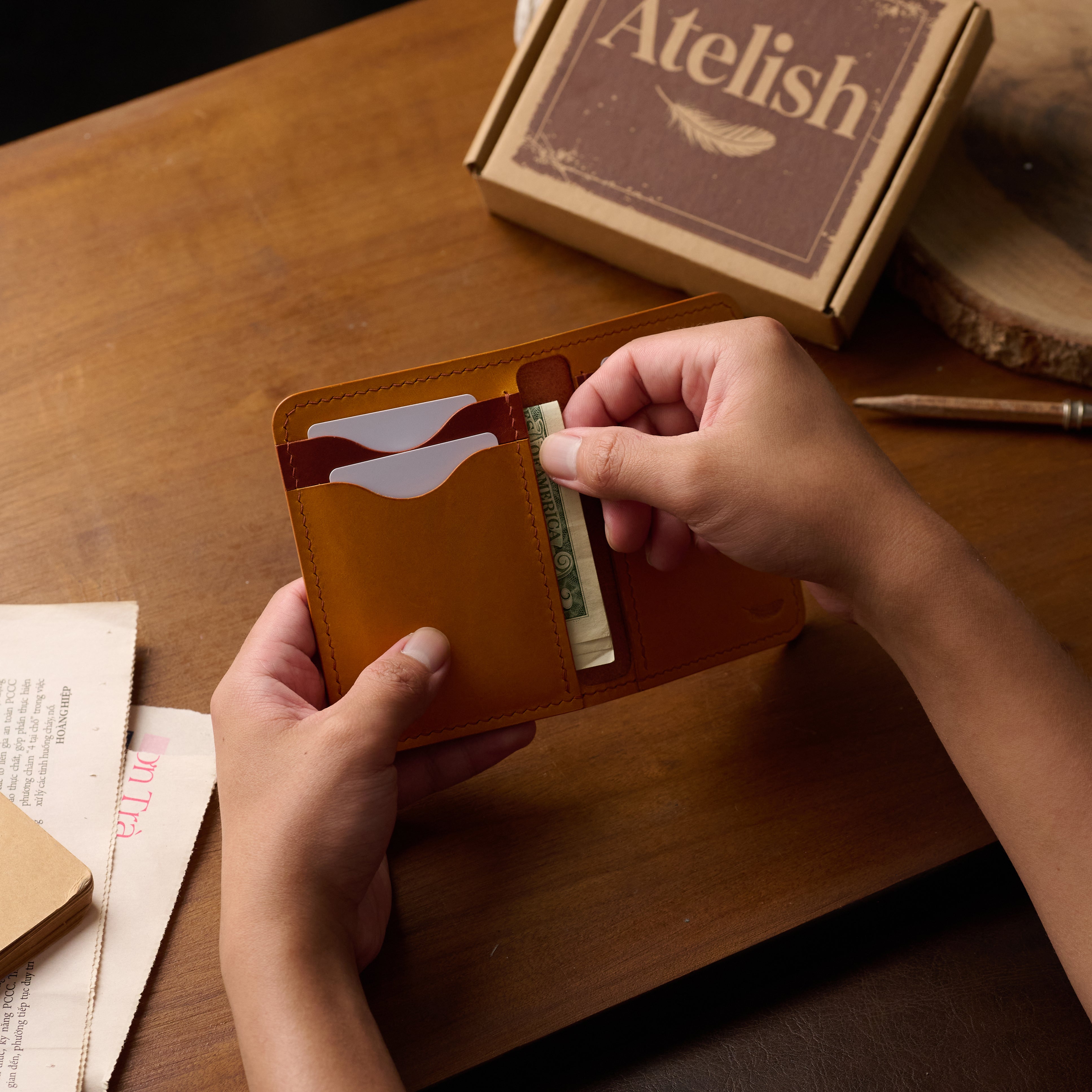 Atelish Buttero Leather Bifold Card Holder