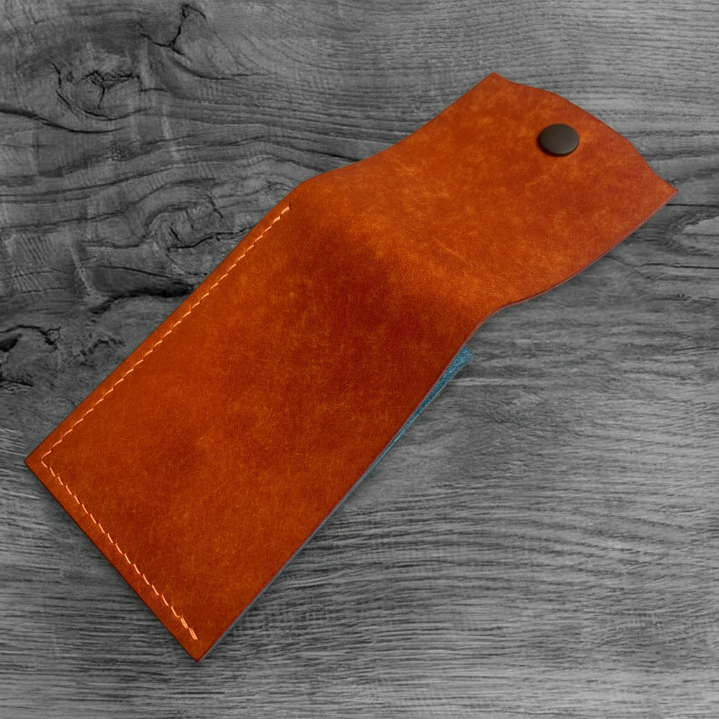 Pueblo Leather Minimal Snap Flap Wallet