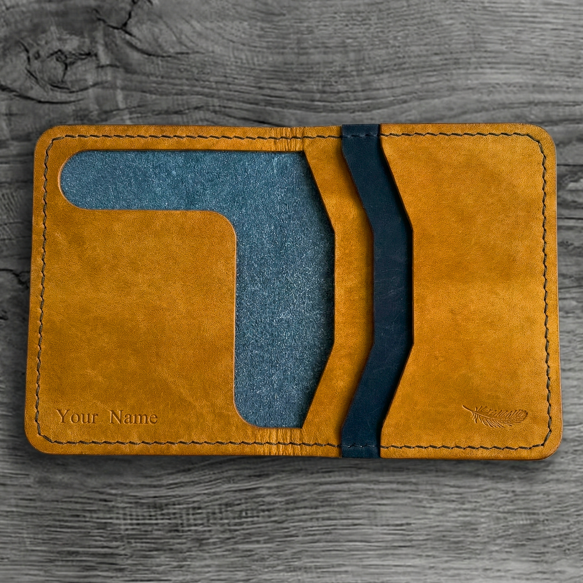 Pueblo Leather Vertical Bifold Card Holder Ver 1